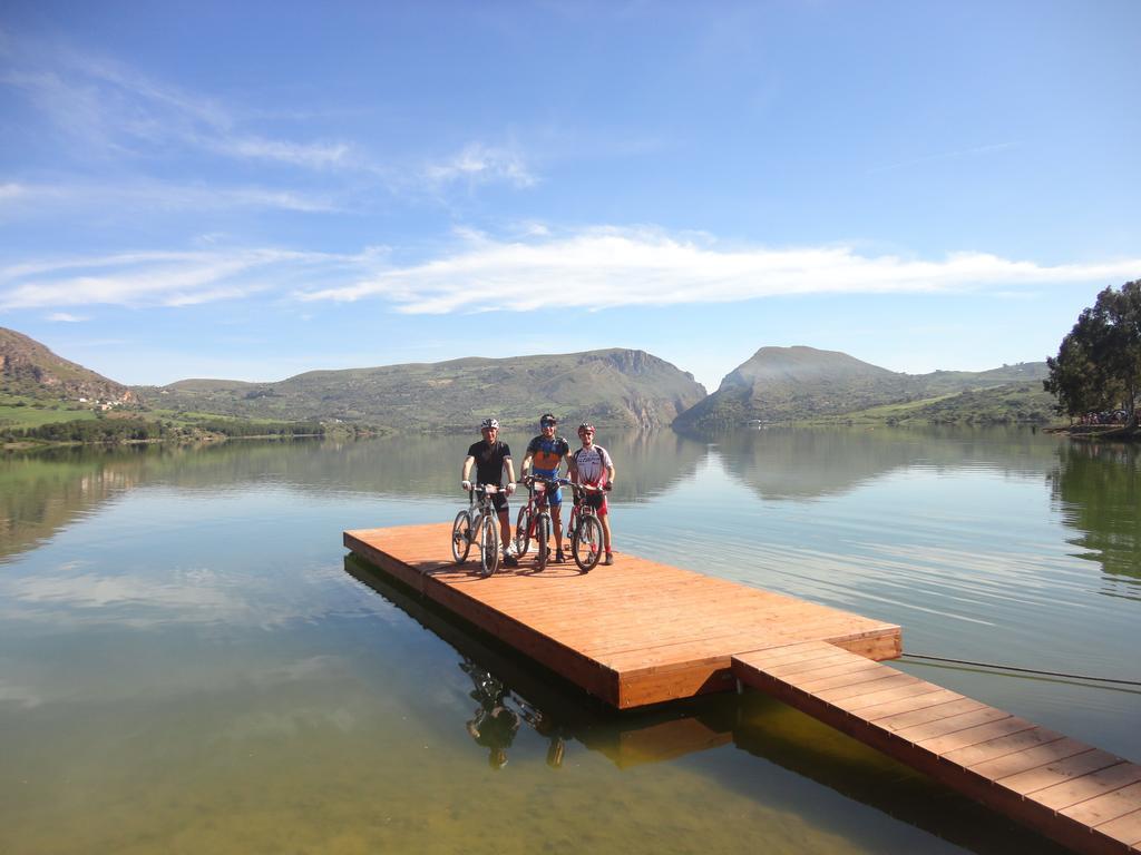 Casa Vacanze Caccamo Santa Lucia Bagian luar foto