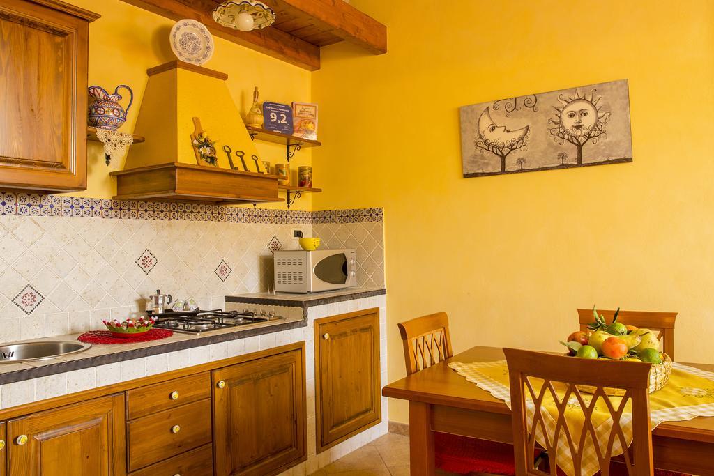 Casa Vacanze Caccamo Santa Lucia Bagian luar foto