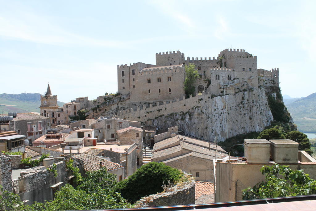 Casa Vacanze Caccamo Santa Lucia Villa Ruang foto